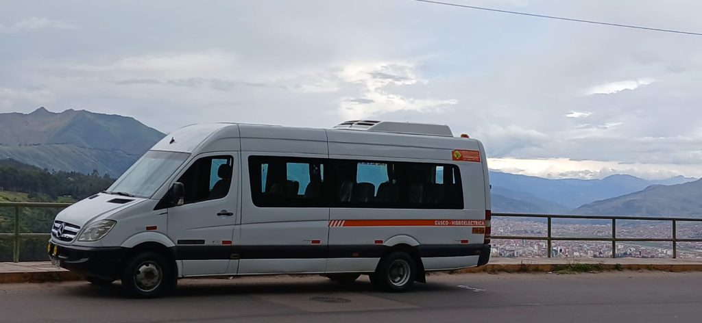 bus to machupicchu